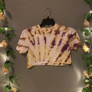 Customized tie dye cropped shirt